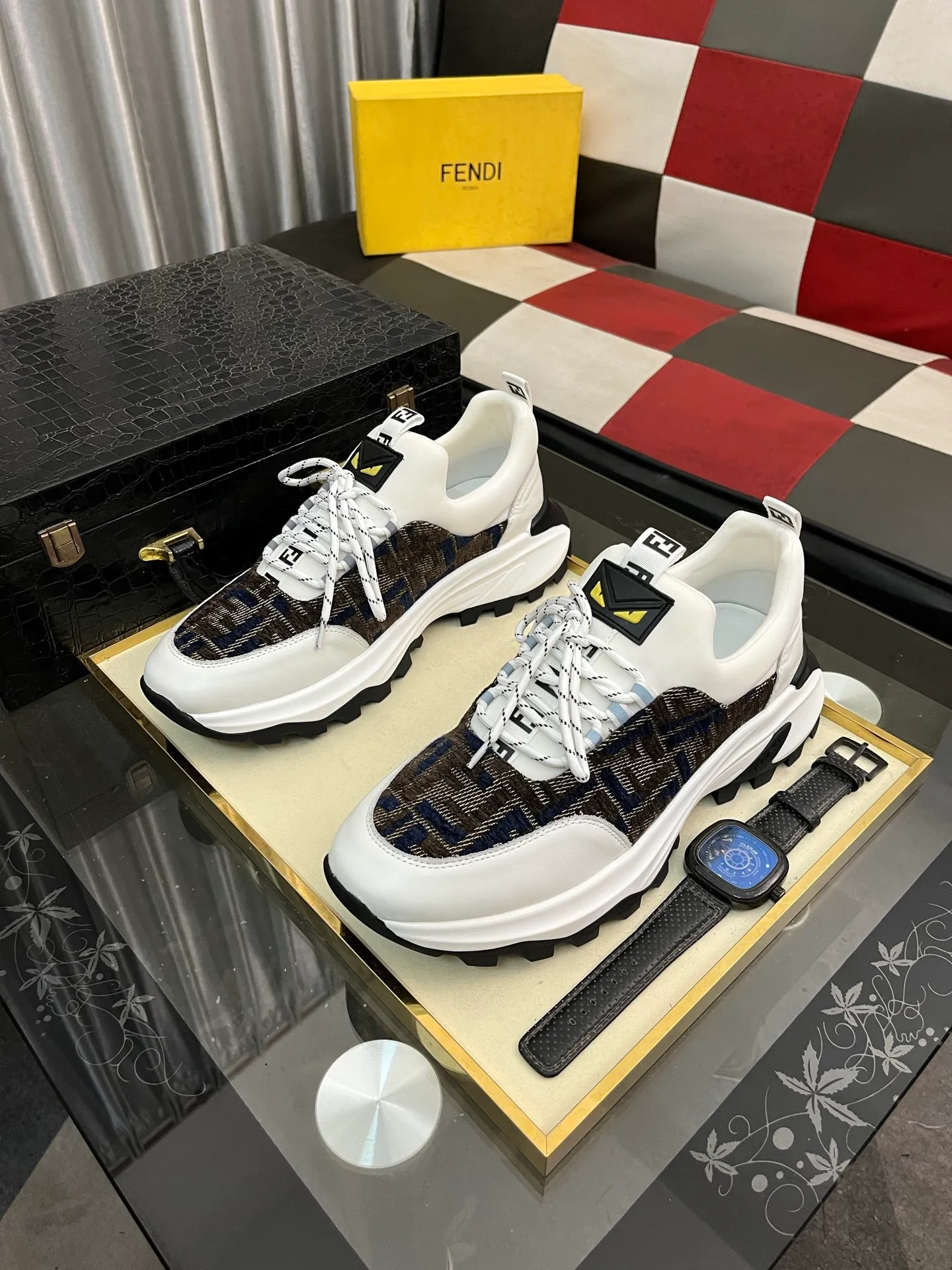 Men's Men's Shoes💰458⌚️⌚️[FENDI] Fendi's classic and comfortable men's, this complex sneaker is made of soft calfskin➕genuine leather lining➕original ultra-light rubber material with rough outsole. This unique light style is suitable for the casual and refined sensibility of this season. It is comfortable and natural on the feet. It is an everyday style for casual travel in autumn and winter! 38−443️⃣colors available